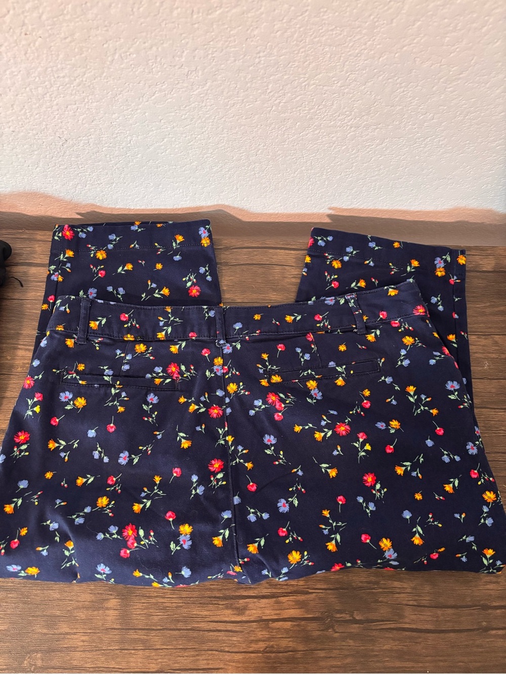 Saint John’s Bay women’s capris size 16 - Picture 3 of 5
